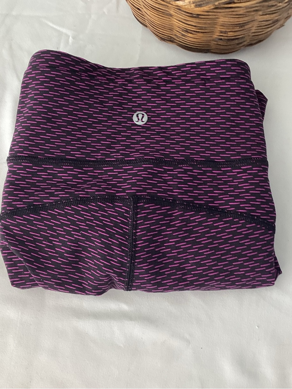 Lululemon Pace Rival Crop Leggings Size 6 - Parallel Strip Berry / Black
